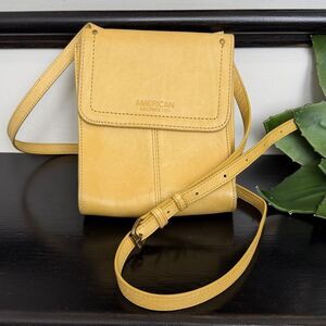 American Leather Co genuine leather crossbody shoulder purse, like new spring